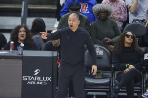 Tyronn Lue: Lần trước thua Celtics trên sân nhà, hôm nay các cầu thủ đã chơi rất tập trung