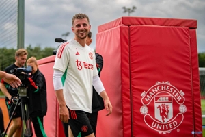 Manchester United: Một số cầu thủ Manchester United tin rằng việc Mount chuyển đến Quỷ đỏ không phải vì lý do bóng đá