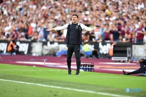 TA: Để giảm bớt áp lực cho cầu thủ và thúc đẩy sự giao tiếp trong đội, Pochettino đã tổ chức tiệc nướng nội bộ Chelsea