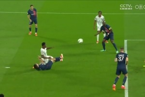 Giải Ligue 1 của Pháp - hòa với đội phó! Paris 1-1 Clermont bất bại sau 24 trận ở giải VĐQG, có pha kiến ​​tạo của Kyrgyzstan vào sân thay người