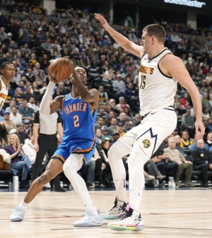 Thunder, Timberwolves và Nuggets đều đã lọt vào top 4 ở Western Conference và có lợi thế sân nhà ở vòng đầu tiên.